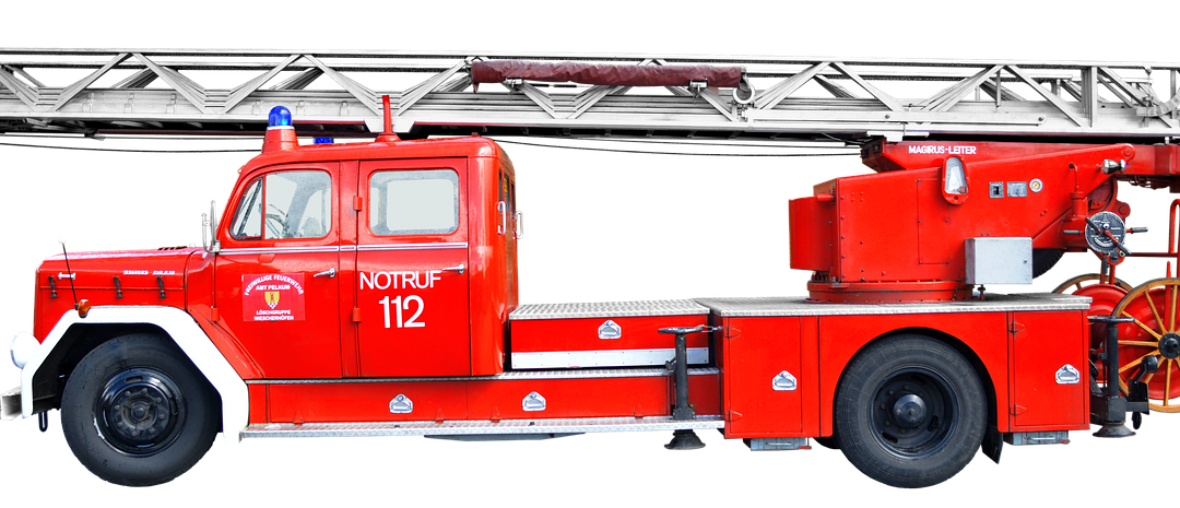 Dinas Damkar Landak Selamatkan Korban di Pinggir Sungai